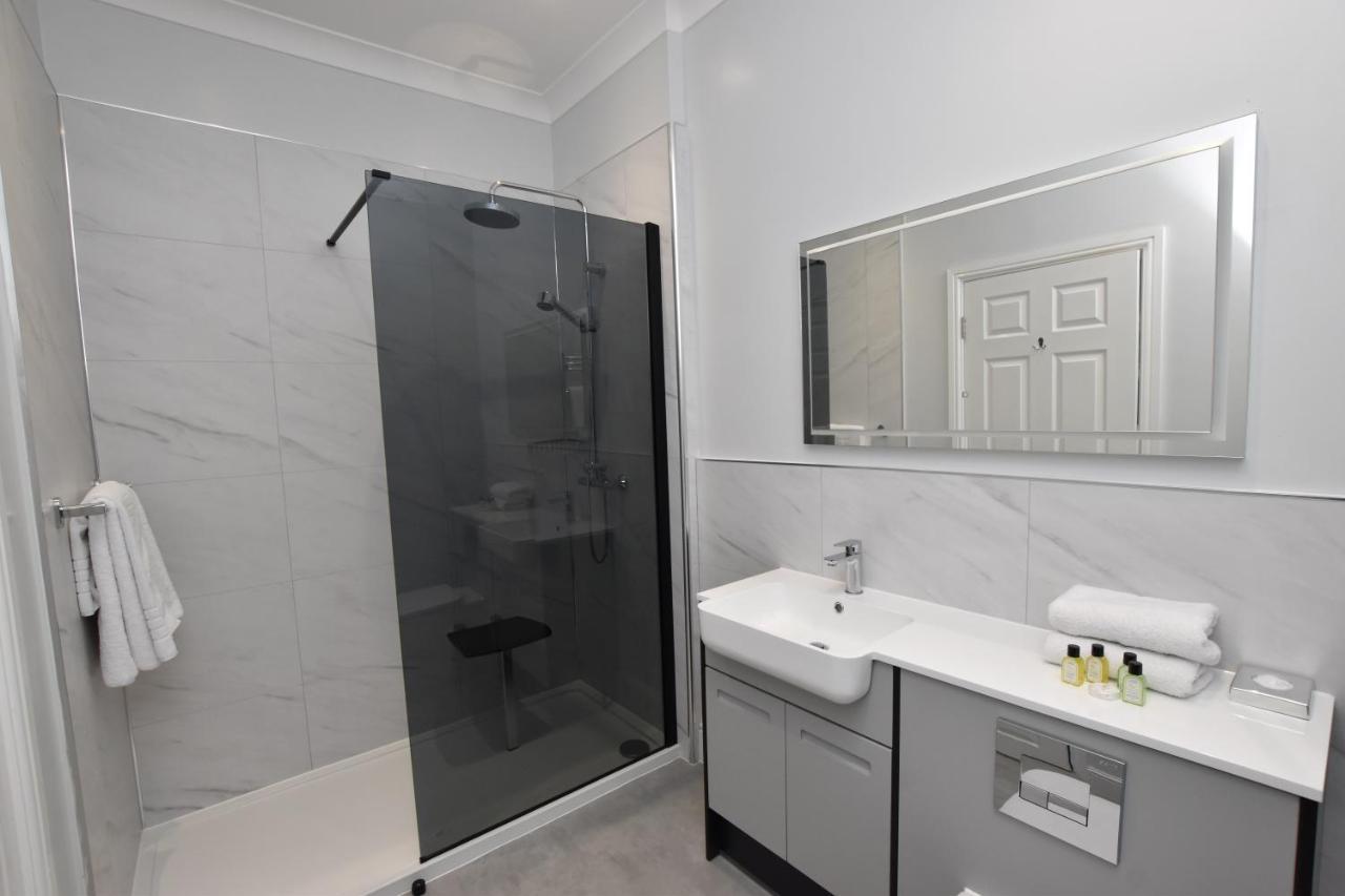 Kingsway Hotel. คลีทอร์ปส์ ภายนอก รูปภาพ